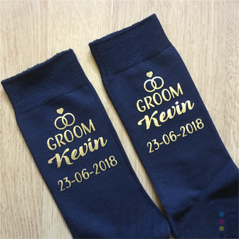 sokken voor de bruidegom met naam en datum