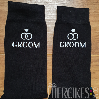 cadeau vrijgezellenfeest, bedrukte sokken voor de bruidegom