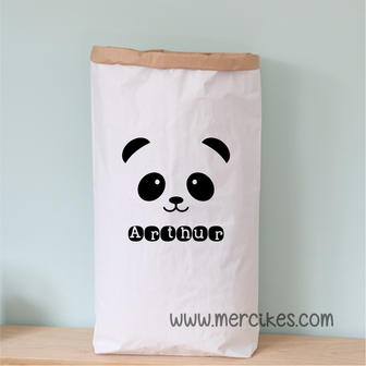 Cute papieren opbergzak voor speelgoed met een lieve panda. Gepersonaliseerd met naam