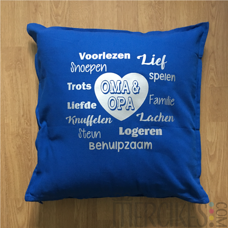 orgineel cadeau voor aanstaande opa en oma, kussen met eigen tekst en woorden