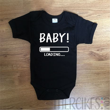 baby loading romper, baby aankongigen 