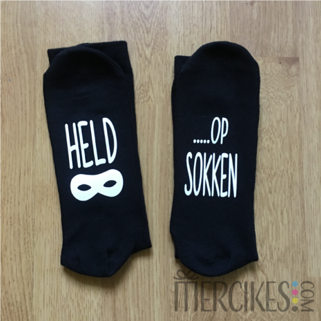 sokken onderkant tekst held op sokken