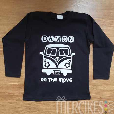 Shirtje Volkswagenbusje Hippie met Naam