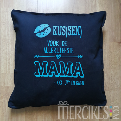 kussen speciaal voor mama , allerliefste mama cadeau, cadeua moederdag kussen met naam