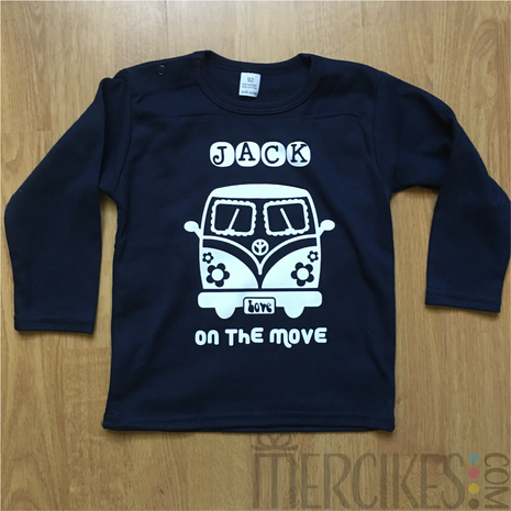 Shirtje Volkswagenbusje Hippie met Naam