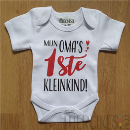 Romper Oma's Eerste Kleinkind