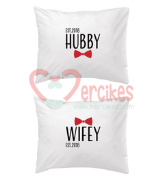 Cadeau 2 slopen bedrukt Hubby en Wifey jaartal